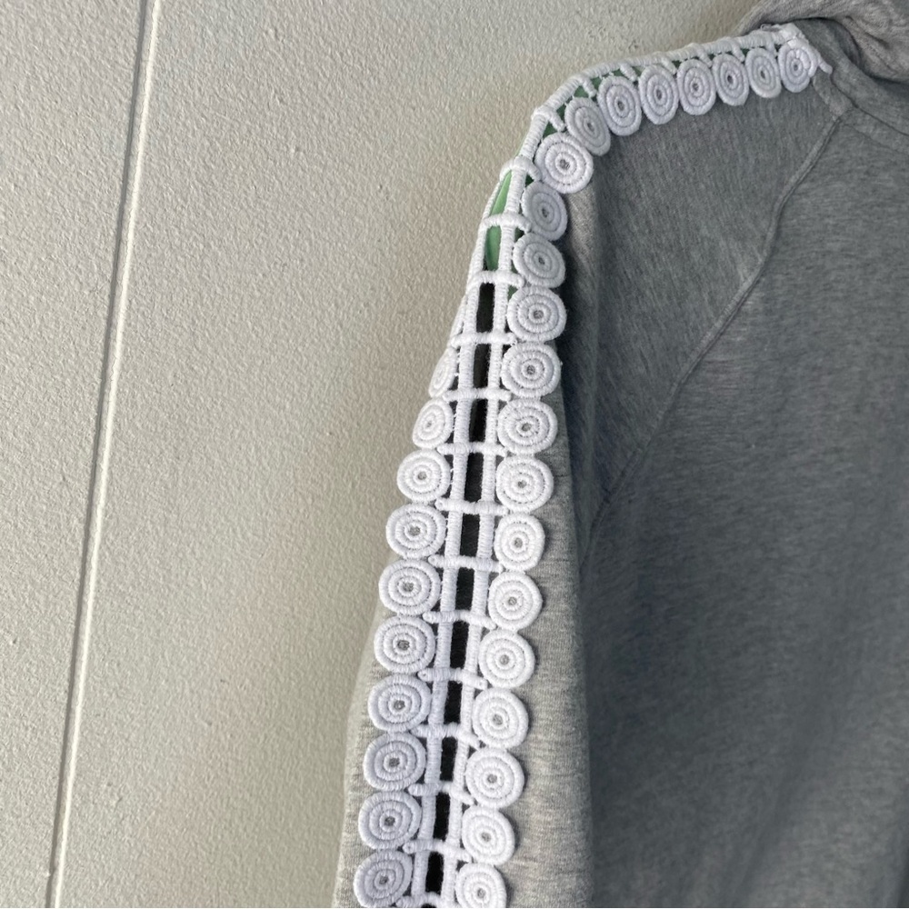 Lilly Pulitzer Skipper Popover Lace Sleeve Dress Heathered Grey Size Medium - Picture 11 of 13